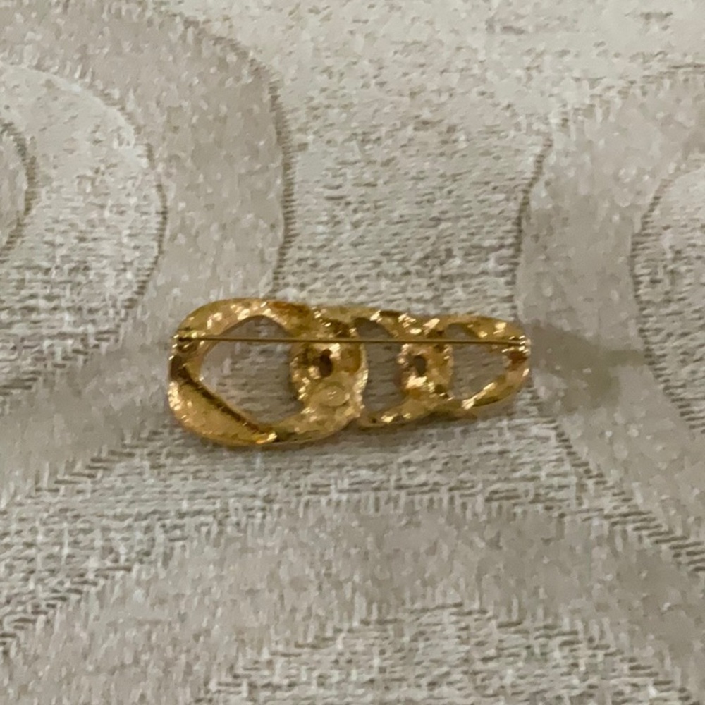 Pin - Picture 3 of 3